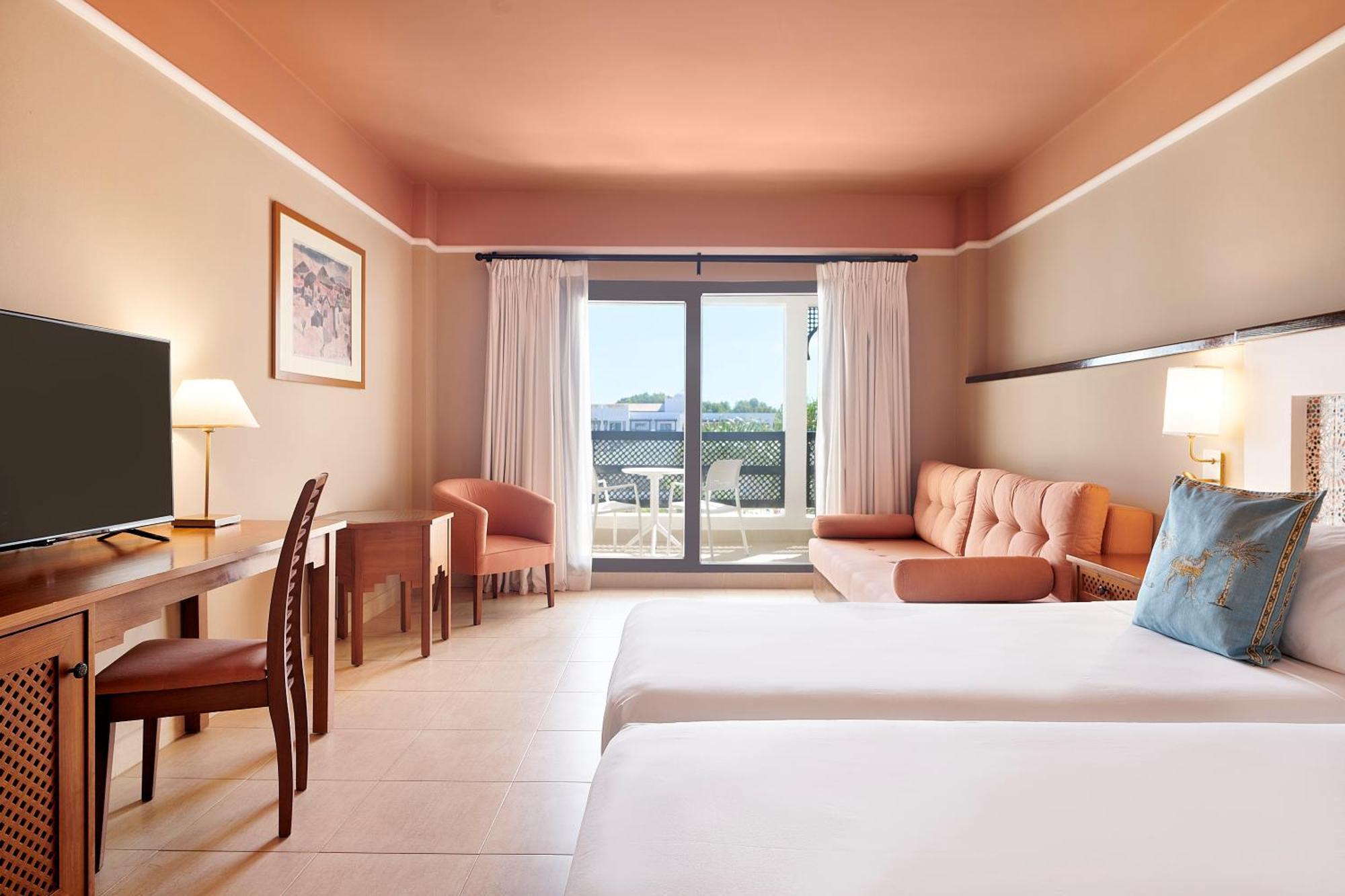 Double Room,1537469692:JPEG